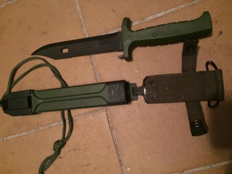 en venta en madrid:

Cuchillo Combate Ejercito Aleman, BW, ACK, nuevo,  80e
Cuchillo combate britanico 01