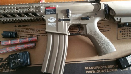 Hola !  . Vendo un fusil de asalto de airsoft  ,  cm16 dst g&g  ,  es de fibra , plastico , esta usado 21