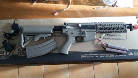 Hola !  . Vendo un fusil de asalto de airsoft  ,  cm16 dst g&g  ,  es de fibra , plastico , esta usado 42