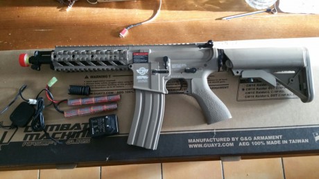 Hola !  . Vendo un fusil de asalto de airsoft  ,  cm16 dst g&g  ,  es de fibra , plastico , esta usado 40