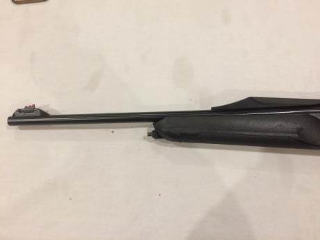 Se vende rifle Benelli Argo confortech sintético, calibre 3006, con alza de batida, carril picantiny con 01