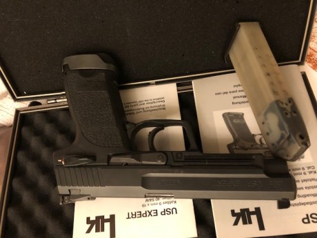 REBAJADA venta mi HK USP EXPERT DE 9MM
la cual la compre aproximadamente hace un año a un particular era 02