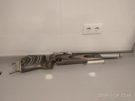 Esta en Valencia.
1800 euros.
Precio en tienda incluidos extras 2350.
Extras: cartonera aluminio multiajustable.
Culata 00