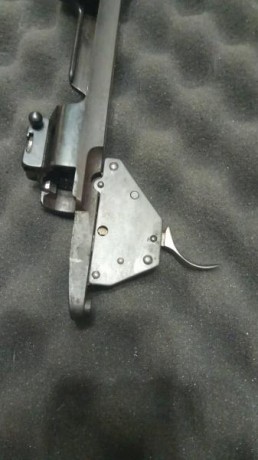 Por dejar la afición un compañero vende el siguiente rifle 

Por lo visto se trata de un máuser 98 DWM 40