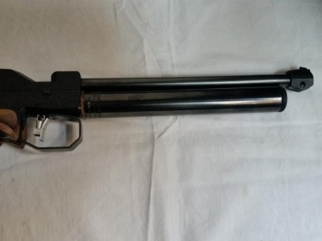 Vendo pistola Feinwerkbau model 2 de CO2
En muy buen estado con su maletín y herramientas originales: 41