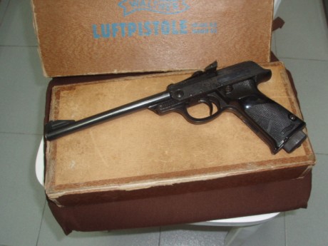 Hola
Mito entre los mitos, nunca Sean Connery pensó que una pistola de aire comprimido sería el icono 01
