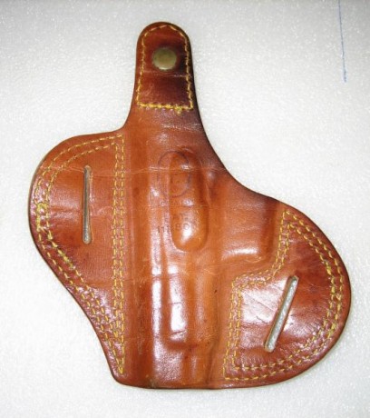 VENDO 2 FUNDAS PISTOLA
Precio: 10€. las dos
vendida la interior solo queda la otra por 5€ 02