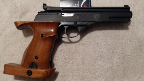 Se pone a la venta una pistola mod. Astra TS .22 LR.
En perfecto estado de funcionamiento y de exterior.
Cachas 02