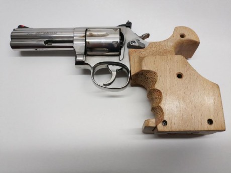  VENDO Revolver Smith & Wesson modelo 686 de 4 pulgadas de calibre 357 magnum 

Revolver Smith & 01