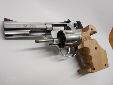  VENDO Revolver Smith & Wesson modelo 686 de 4 pulgadas de calibre 357 magnum 

Revolver Smith & 10