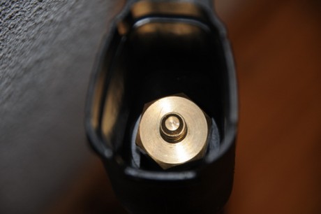 Hola a todos, os pongo mi Umarex preparada para tiempos de crisis. Le he adaptado una botella que tenía 02