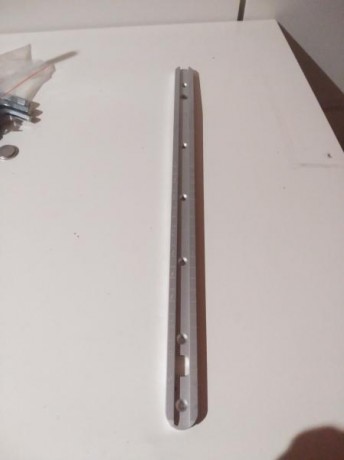 Buenas ,creéis que es factible la colocación de un Rail UIT a la culata va 452 varmint?
La intención es 21