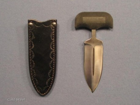 ¿Qué os parece este cuchillo, el Jagdkommando?

  El Jagdkommando Tri-Dagger es una daga con un largo 10