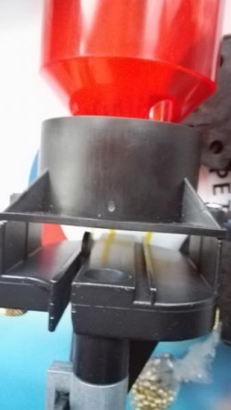 Vendido dosificador marca lee de discos , esta nuevo pues venía con una prensa progresiva y ya poseía 12