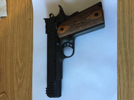 Tengo que vender por motivos de salud que me impiden la practica del tiro una pistola STI SPARTAN 9 mm. 02