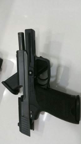 Hola!
Pongo a la venta una fantástica HK USP 9mm en perfecto estado tal y como se ven en las fotos con 02