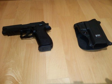 Se vende SIG Sauer MOSQUITO, muy poco uso. Se envía con su correspondiente funda de cinturón FOBUS. Se 00