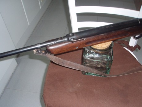 Hola.

La elegancia inglesa , decadente, eso si, hecha carabina.
Esta bonita carabina con look de rifle 01