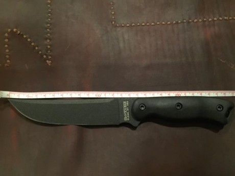 Pongo aquí para cambio un cuchillo KA-BAR BK15 procedente de mi colección. 
Absolutamente impecable, nunca 20