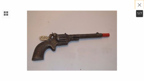 Hola !  . Vendo un fusil de asalto de airsoft  ,  cm16 dst g&g  ,  es de fibra , plastico , esta usado 50