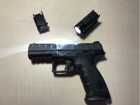 Se vende Beretta Apx 32