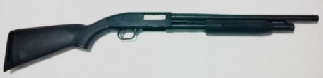 Vendo escopeta de corredera Mossberg Maverick 88 Security, calibre 12/76, longitud total 97 cm, longitud 00