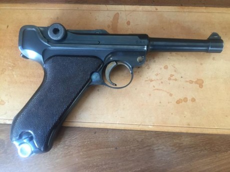 Vendo una escasa Luger Krieghoff en 9 parabellum de 1936 en un estado inmejorable con las rarisimas cachas 00