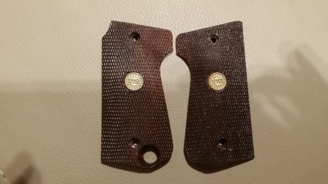 Cachas muy bonitas de madera para Astra Falcon 4000
55 Euros con porte incluidos 00
