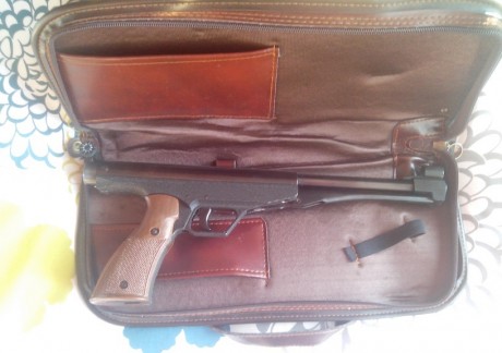 Hola, 
al no darle ninguna clase de uso vendo esta clasica del 83, a tenido solo un dueño antes que yo 12