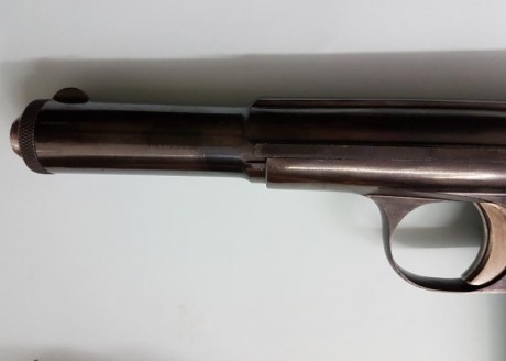 Un amigo me ha pedido que ponga a la venta la siguiente arma:

Se vende esta joya en estado impoluto de 10