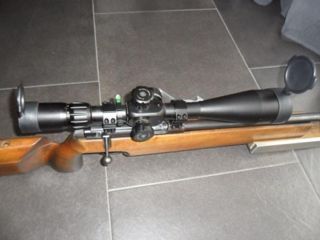 Ya se ha cambiado....Falcom T50 Black 10-50X60, por otro de similar categoría,precio y características 00