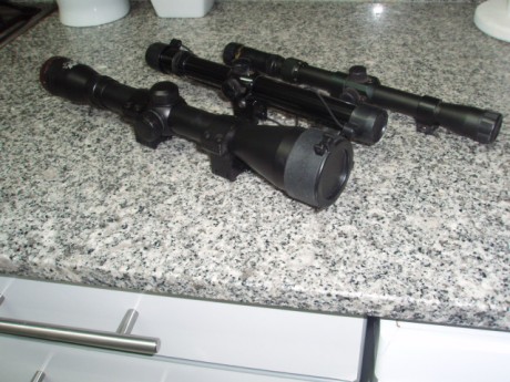 Hola,
3 visorcetes.

1NCS STAR 6X42 Retícula Mildot. Nuevos a estrenar con embalaje original.
1 Bushnell 02