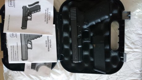 Vendo Glock 21 4ªGen cal. 45 ACP con muy poco uso. Incluye dos cargadores y el kit deportivo con miras 00
