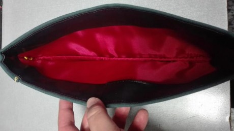Se vende gorro cuartel Guardia Civil de oficial,nuevo, de calidad, interior de raso y cuero,talla grande.Precio 11