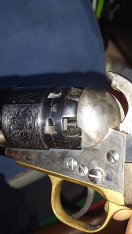 Hola compañeros, como en estos temas soy novato y falto de informacion, mi pregunta sobre este revolver 21