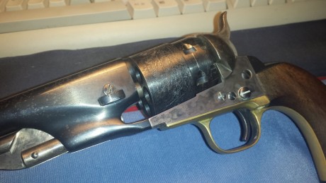 Hola compañeros, como en estos temas soy novato y falto de informacion, mi pregunta sobre este revolver 30