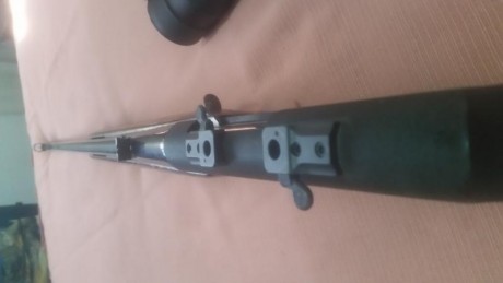 Vendo rifle semiautomatico browning cal.300wm, el rifle esta en buen estado , tiene 2 cargadores, 61cm 00