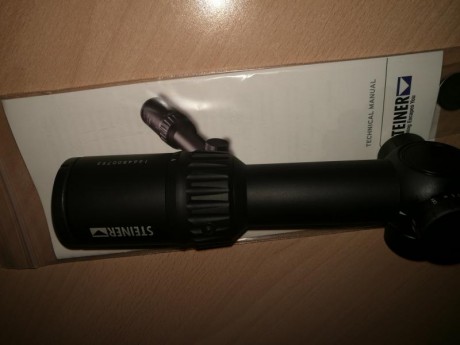 Se vende Visor Steiner 1-4x24. 1 año de antiguedad .Reticula iluminada 11 niveles de intensidad, visibles 02