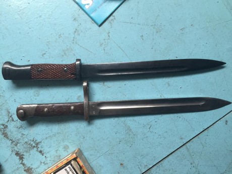 Vendo el siguiente material, portes a cargo del comprador.

Cargadores colección  sten vendido, ump7 20 01