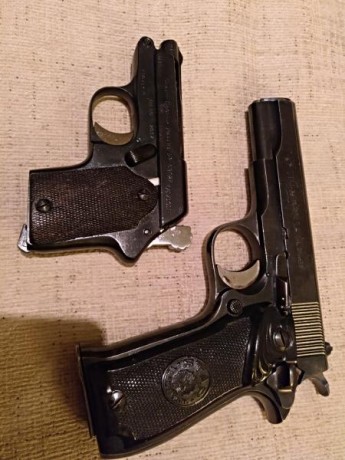 Hola.
Vendo 2 pistolas inutilizadas, una Star S del 9 corto de la policía armada y una Sharpshooter 1919 02