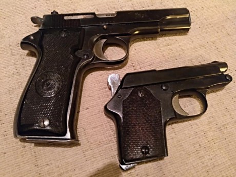 Hola.
Vendo 2 pistolas inutilizadas, una Star S del 9 corto de la policía armada y una Sharpshooter 1919 00