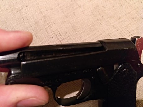 Hola.
Vendo 2 pistolas inutilizadas, una Star S del 9 corto de la policía armada y una Sharpshooter 1919 10