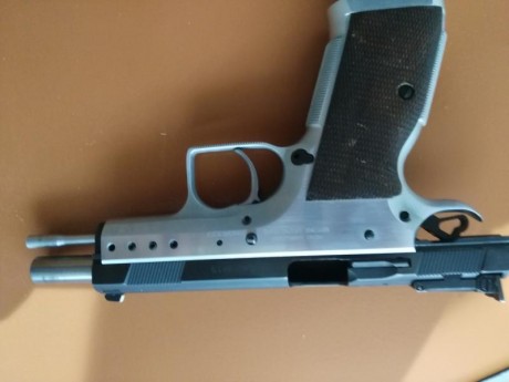 Se venda pistolas una tonos suucenter mono tiro con dos juegos de visores calibre 357 maximagnun y 357 01