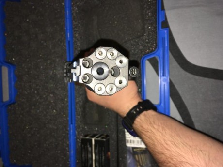 Vuelvo poner a la venta esta pistola, la quité hace unos pocos días de la venta pero al final me voy a 10