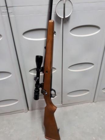 Vendo rifle Parker Hale calibre 30 06
Con mira Busnhell 3x40
Con funda de cuero. 
Buen estado 
Precio 01