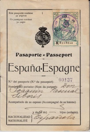  EN RECUERDO Y HOMENAJE A LOS QUE YA NO ESTÁN. 

Si pones en  GOOGLE   PASAPORTES EN LA MEMORIA  da igual 131