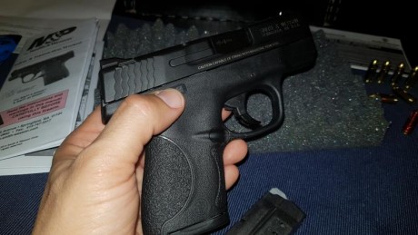 VENDIDA a 13 de marzo!!!  :saluting-soldier: 


Hola. Vendo Pistola Smith & Wesson Mp9 Shield de 9mm 12