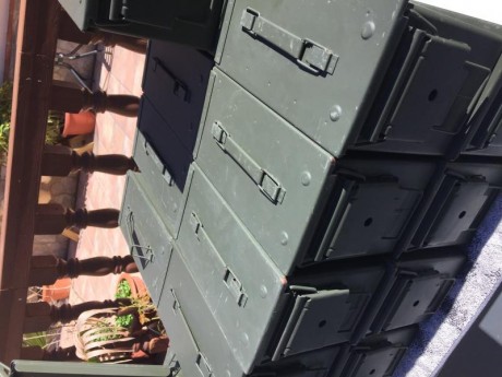 Hola a todos,
   Vendo cajas metálicas de munición 30x15x19. en buen estado, goma y cierre perfecto
  00