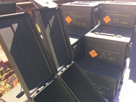 Hola a todos,
   Vendo cajas metálicas de munición 30x15x19. en buen estado, goma y cierre perfecto
  11