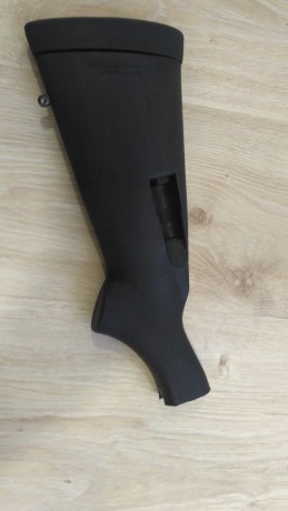 Pues se pone en venta estas dos cosas que son:
-- Una culata para Mossberg 500/590 de color negro modelo 02